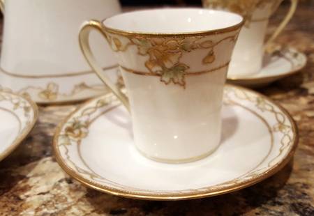 N2827 Chocolate Cup & Saucer Set