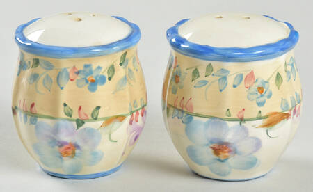 Taylor Mae Salt & Pepper Set