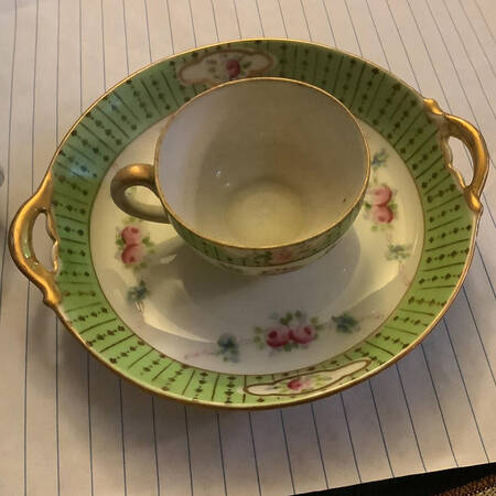 N2566 Handled Child's Cake Plate