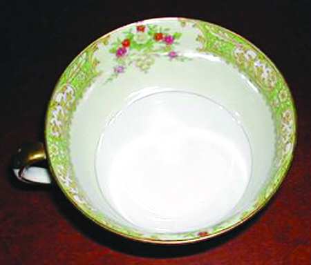 N2846 Footed Cup