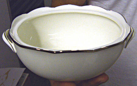 9776 by Noritake