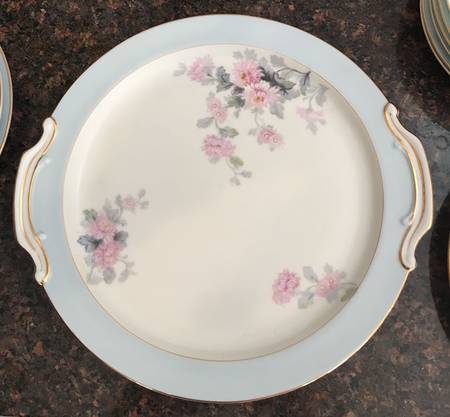 N2896 Handled Cake Plate