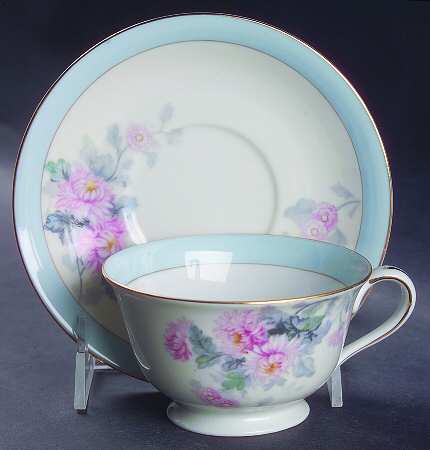 N2896 Footed Cup & Saucer Set