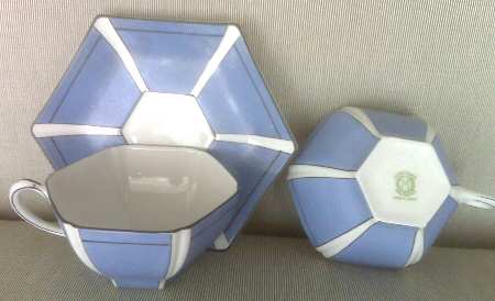 N2902 Flat Cup & Saucer Set