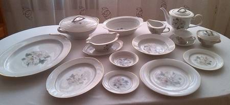 N2546 Gravy Boat with Attached Underplate