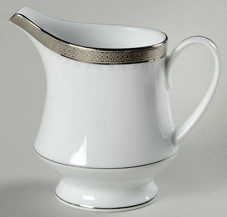 Metropolitan Platinum Creamer