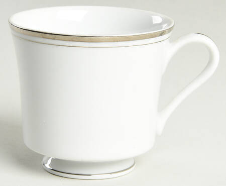 Candlelight Footed Cup by Norleans