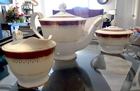 N3028 Teapot & Lid
