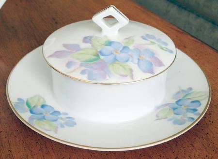 N3029 Round Covered Butter