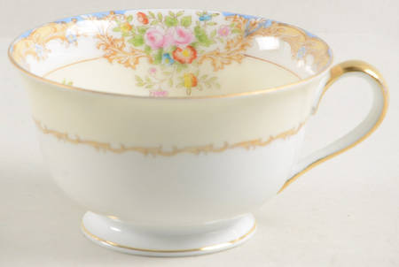N3031 Footed Cup