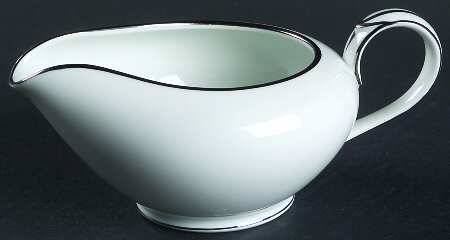5683 (Platinum Trim) Creamer