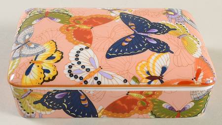 NM18 Rectangular Box with Lid