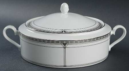 Palmer Platinum Round Covered Vegetable