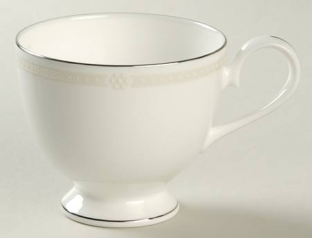 Pearl Harmony Footed Cup