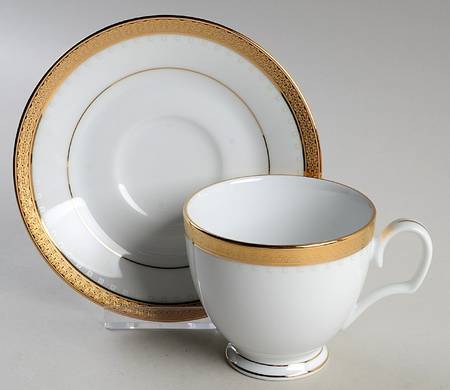 Metropolitan Gold II Footed Cup & Saucer Set