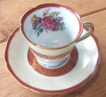 N3118 Footed Cup & Saucer Set