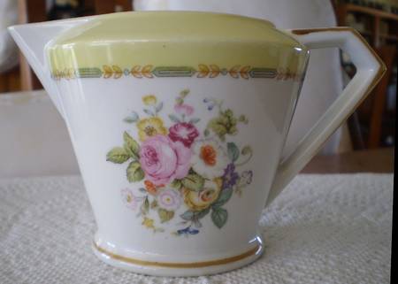 N3123 Creamer