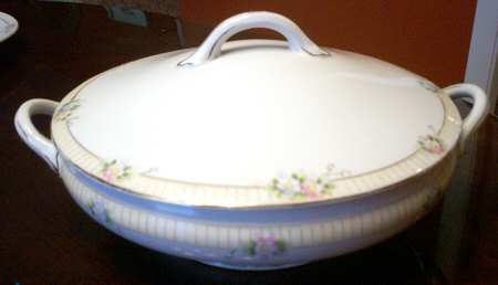 N3124 Round Covered Vegetable