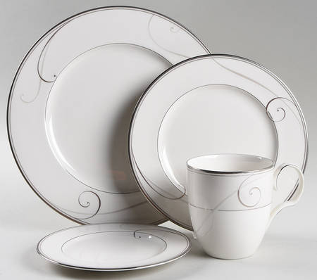 Platinum Wave 40 Piece Estate Set