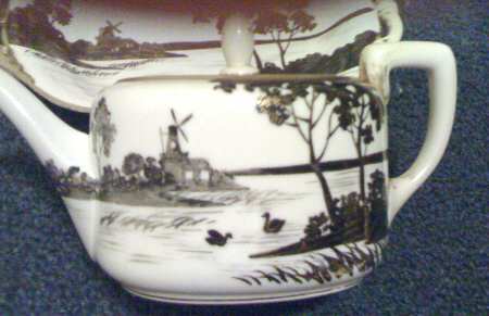 N2615 Teapot & Lid