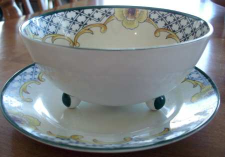 39560 Whipped Cream Bowl and Underplate
