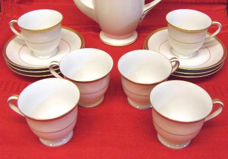 N3164 Footed Demitasse Cup & Saucer Set