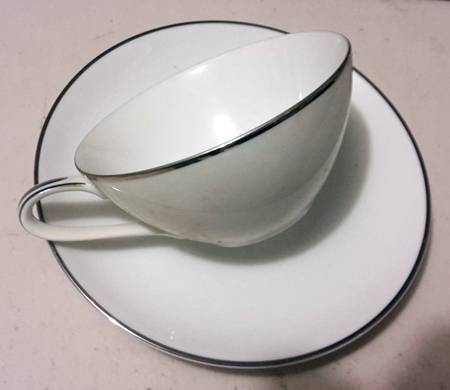N3194 Flat Cup & Saucer Set