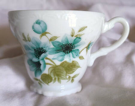 Morning Footed Cup & Saucer Set