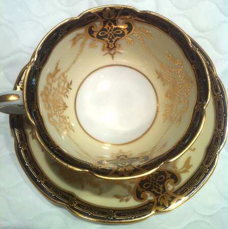 N3207 Footed Cup & Saucer Set