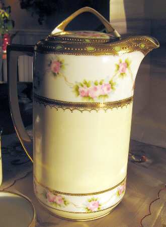 N2636 Chocolate Pot & Lid