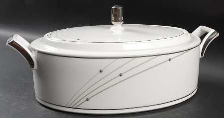Tune Oval Covered Vegetable