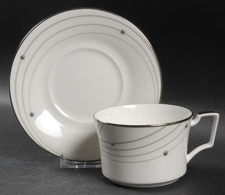 Tune Flat Cup & Saucer Set