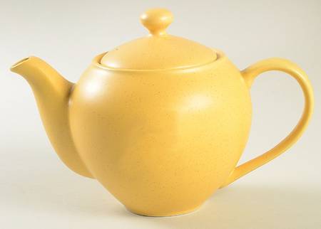 Colorwave Mustard Small Teapot & Lid