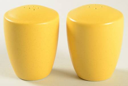 Colorwave Mustard Salt & Pepper Set by Noritake