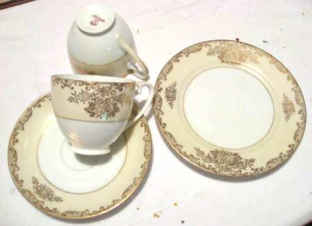 N2651 Footed Cup & Saucer Set