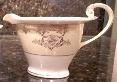 N3281 Creamer