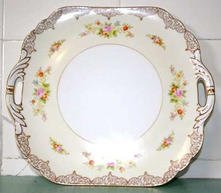 N3288 Handled Cake Plate