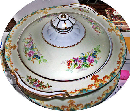 N3304 Round Covered Vegetable