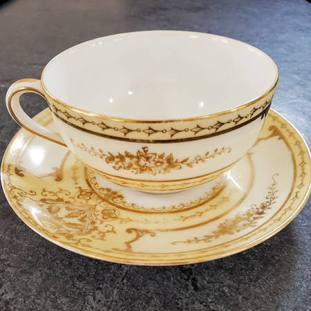 N3305 Flat Cup & Saucer Set