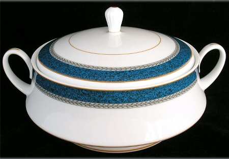 4-985 Round Covered Vegetable