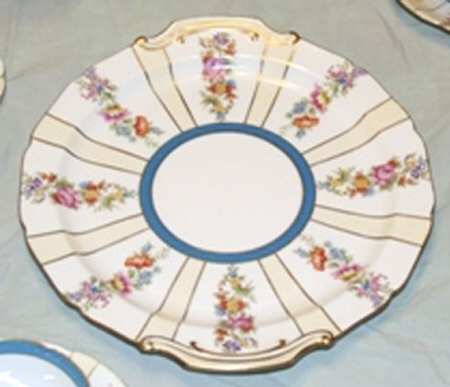 N3320 Handled Cake Plate
