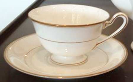 N3333 Footed Cup & Saucer Set
