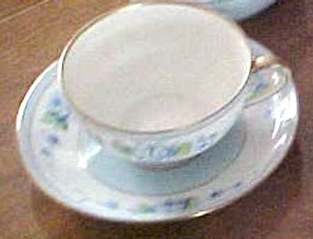 N3352 Flat Cup & Saucer Set