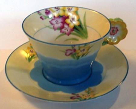 N3449 Flat Cup & Saucer Set