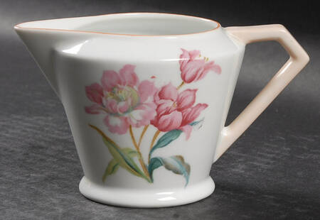 N3372 Creamer
