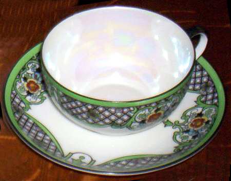 N3459 Flat Cup & Saucer Set