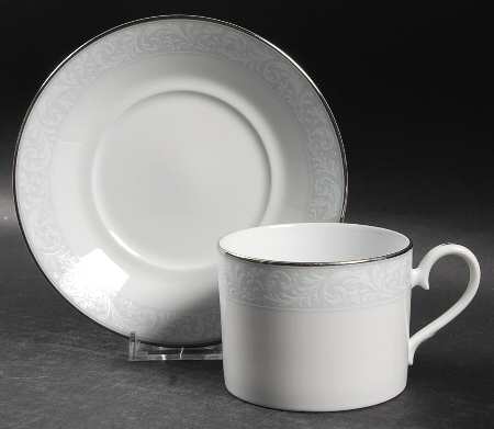 Alderwood Flat Cup & Saucer Set
