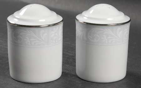 Alderwood Salt & Pepper Set