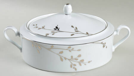 Birchwood Round Covered Vegetable