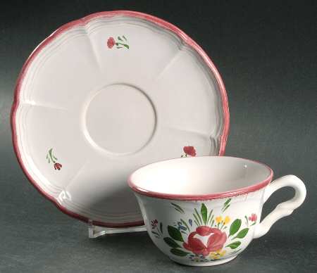 NDV8 Flat Cup & Saucer Set